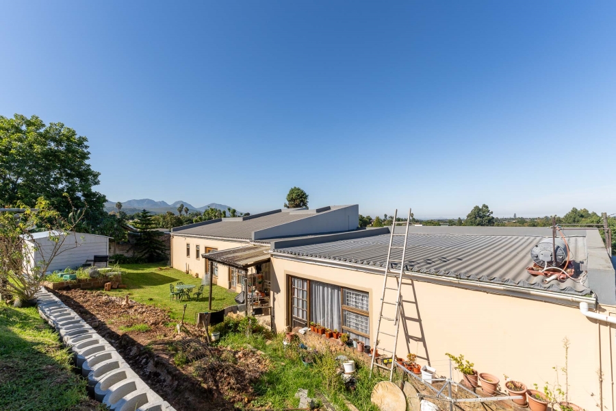 5 Bedroom Property for Sale in Denneoord Western Cape